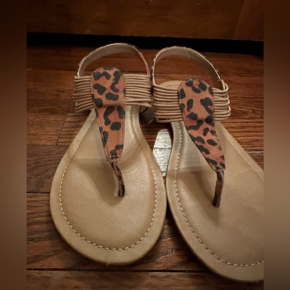 DREAM PAIRS Elastic Strappy Gladiator Sandals - leopard - size 7- worn once - Picture 5 of 9